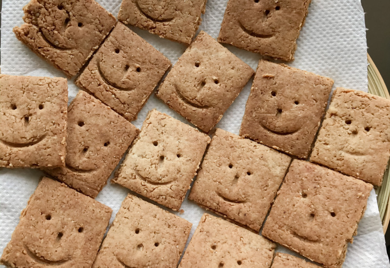 スマイルビスケット