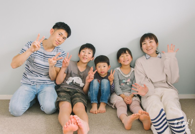 誕生日に家族の集合写真